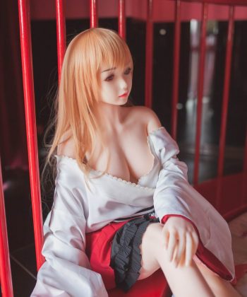 Theresa – Blonde Japanese Sex Doll